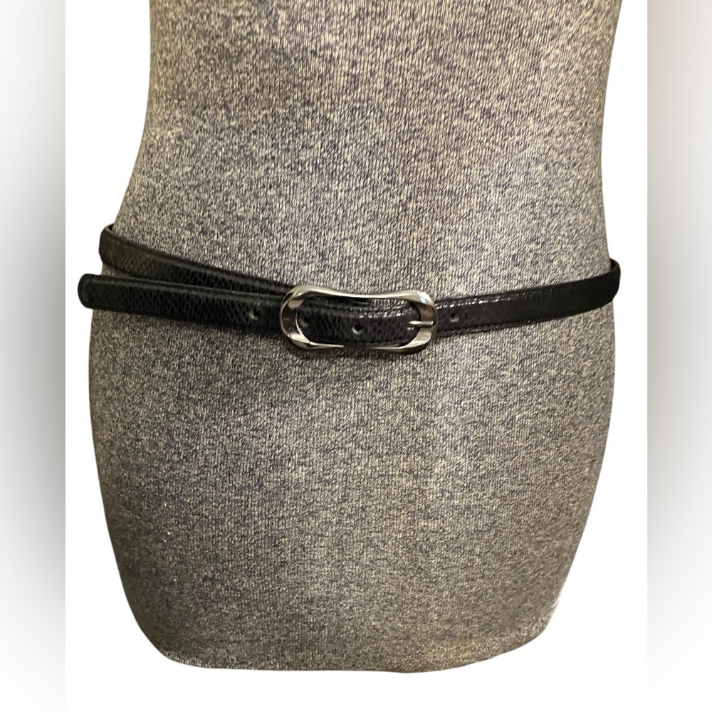 Chic Black Woman’s Snake-Embossed Belt with Silver-Tone Buckle